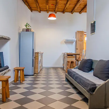 Maria-anna Traditional Island House بيت للعطل باروس