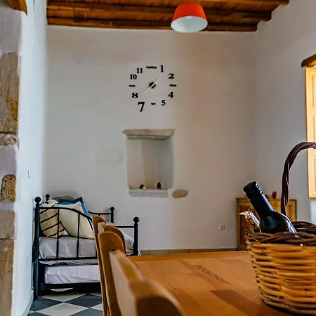 Maria-anna Traditional Island House Holiday home