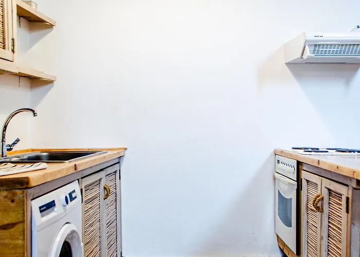 Maria-anna Traditional Island House